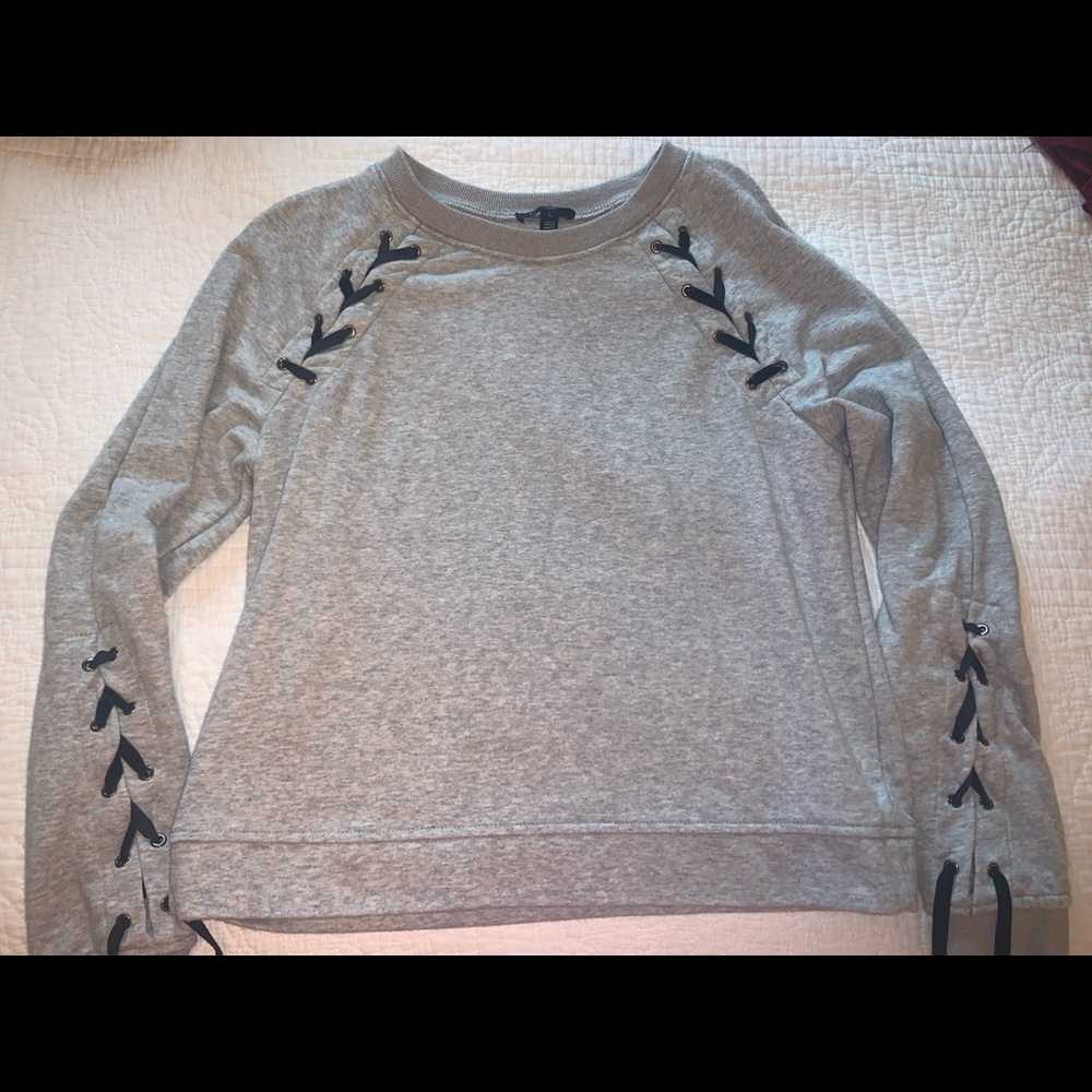 Gray long sleeve shirt